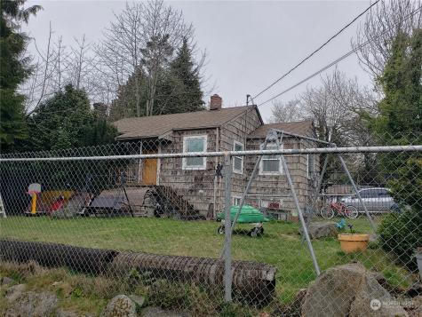 2002 124th Seattle WA 98168
