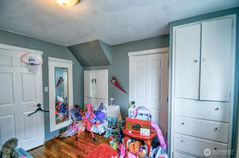 1017 S 48th Street Tacoma WA 98408