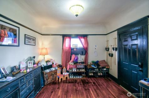 1017 S 48th Street Tacoma WA 98408