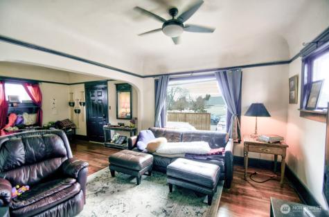 1017 S 48th Street Tacoma WA 98408