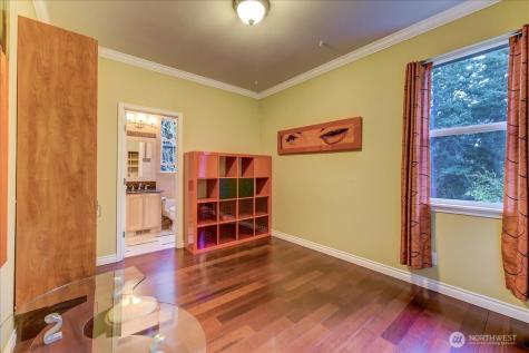 2462 172 Avenue NE Redmond WA 98052