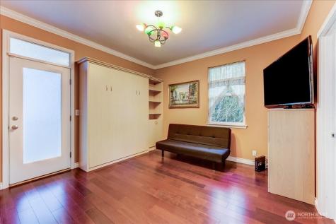 2462 172 Avenue NE Redmond WA 98052