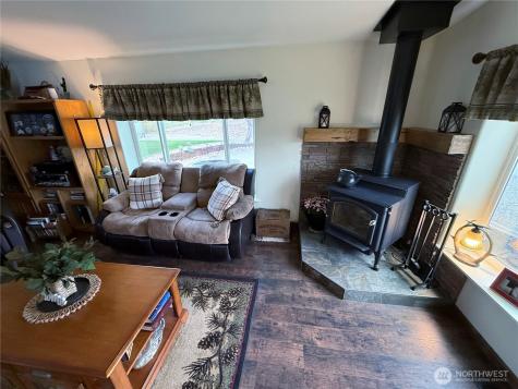 92 Crumbacher Road Tonasket WA 98855