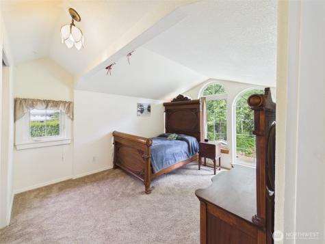801 9th Avenue NW Puyallup WA 98371