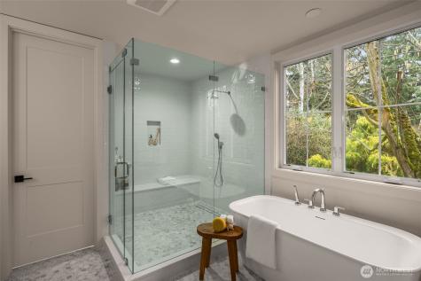 10618 NE 54th Lane Kirkland WA 98033