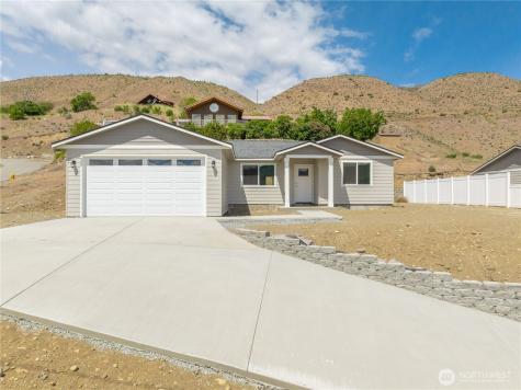 358 Ives Street Pateros WA 98846