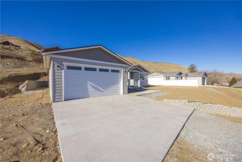 358 Ives Street Pateros WA 98846