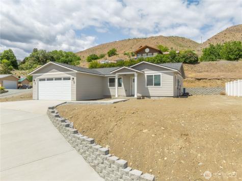 358 Ives Street Pateros WA 98846