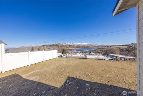 358 Ives Street Pateros WA 98846
