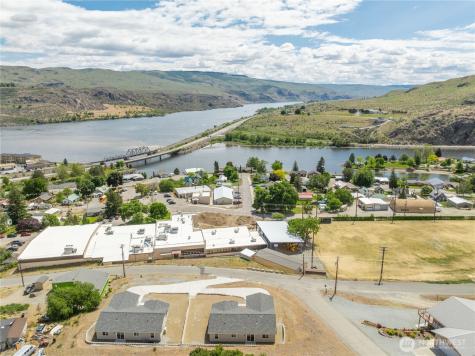 358 Ives Street Pateros WA 98846