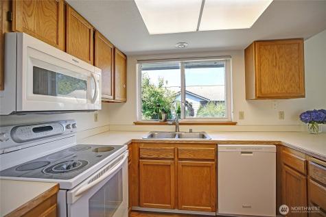 740 Commodore Lane Camano Island WA 98282