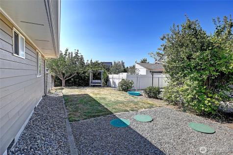 740 Commodore Lane Camano Island WA 98282