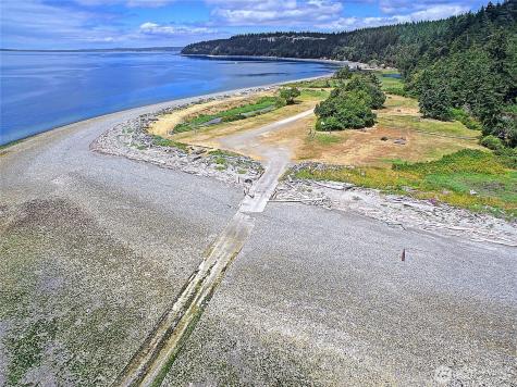 740 Commodore Lane Camano Island WA 98282