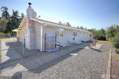 740 Commodore Lane Camano Island WA 98282