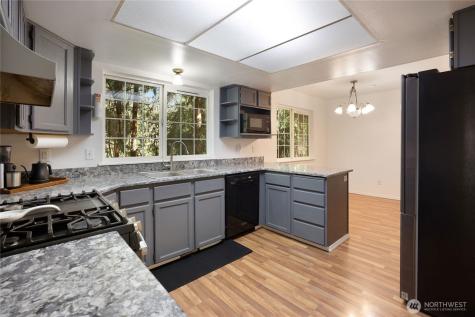 2275 Northlake Way NW Bremerton WA 98312