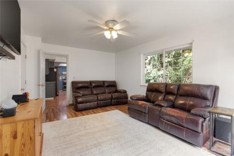2275 Northlake Way NW Bremerton WA 98312