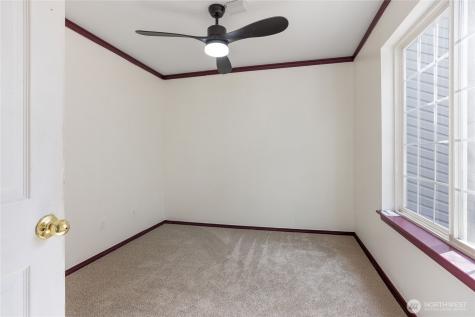2275 Northlake Way NW Bremerton WA 98312