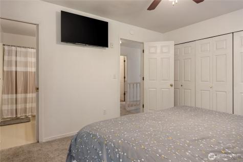 2275 Northlake Way NW Bremerton WA 98312