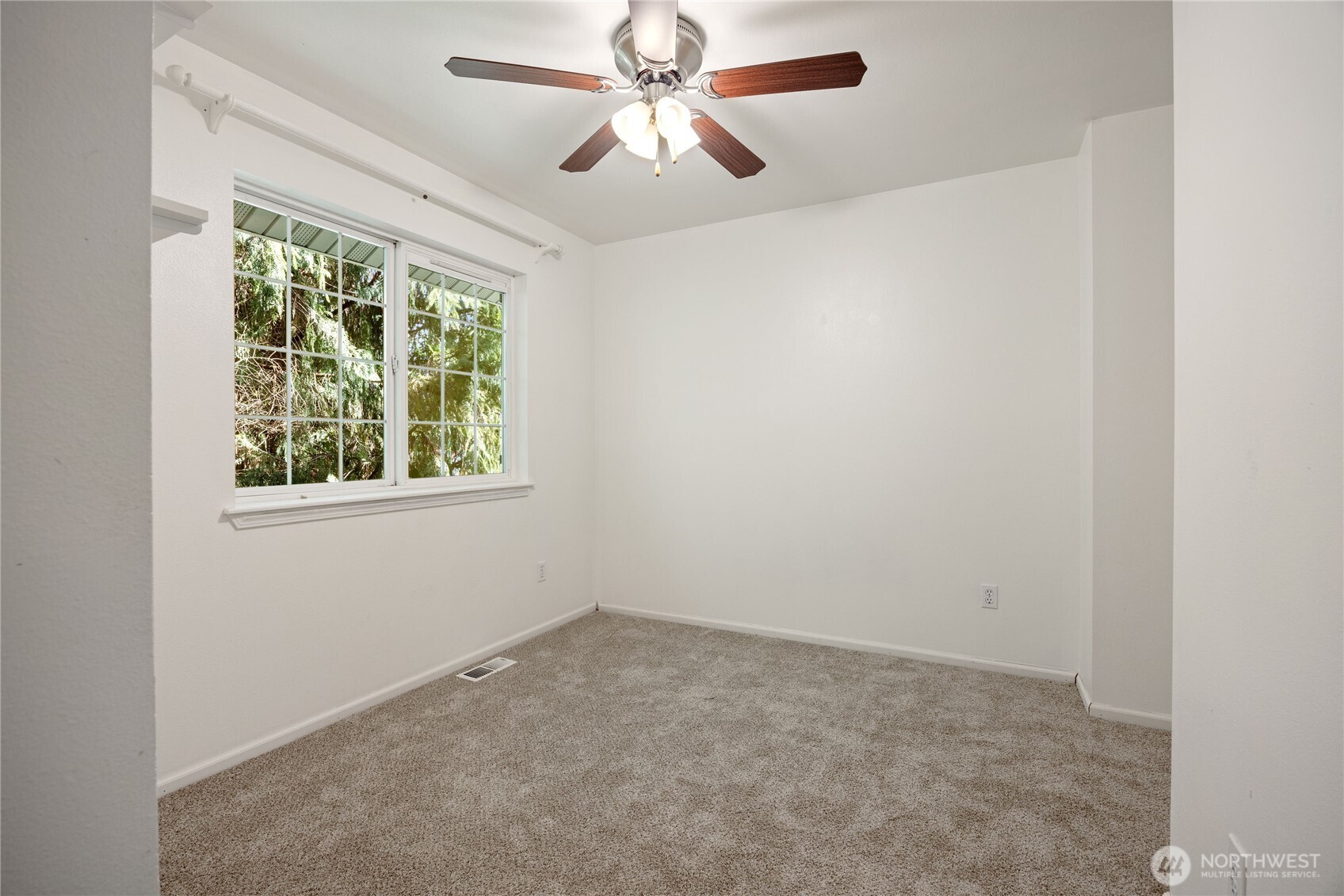 2275 Northlake Way NW Bremerton WA 98312