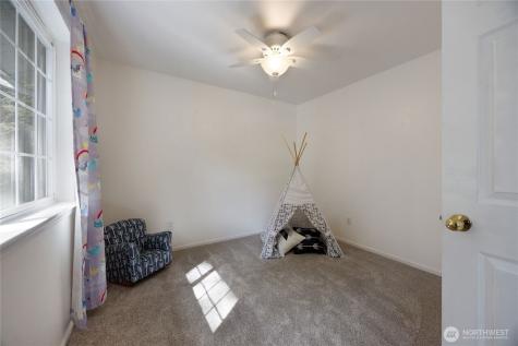 2275 Northlake Way NW Bremerton WA 98312