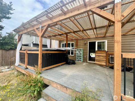 18306 71st Avenue E Puyallup WA 98375