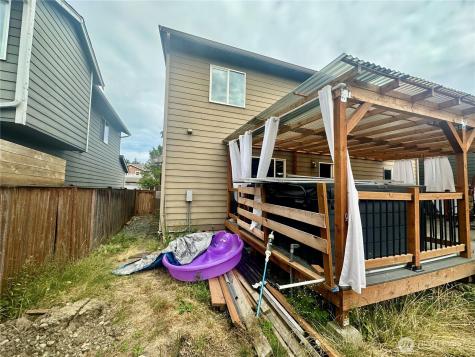 18306 71st Avenue E Puyallup WA 98375