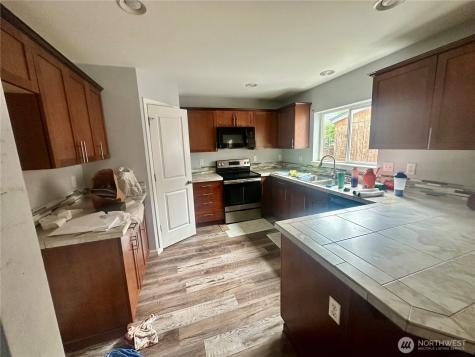 18306 71st Avenue E Puyallup WA 98375
