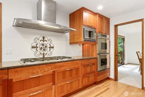 3903 142nd Place NE Bellevue WA 98007