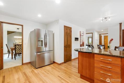 3903 142nd Place NE Bellevue WA 98007