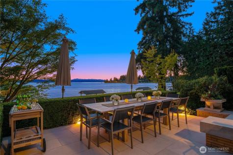 415 Shoreland Drive SE Bellevue WA 98004