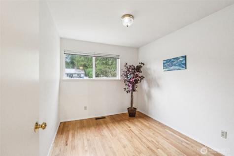 2531 NE 204th Street Shoreline WA 98155