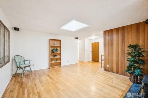 2531 NE 204th Street Shoreline WA 98155