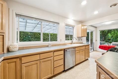 2531 NE 204th Street Shoreline WA 98155