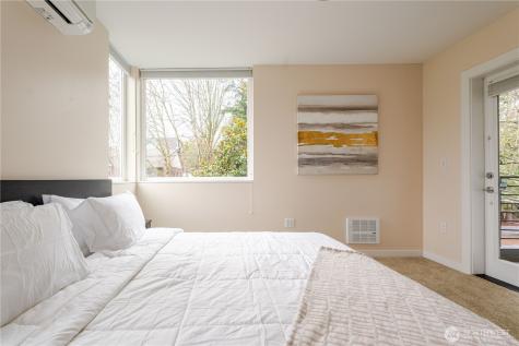 725 17th Avenue Seattle WA 98122