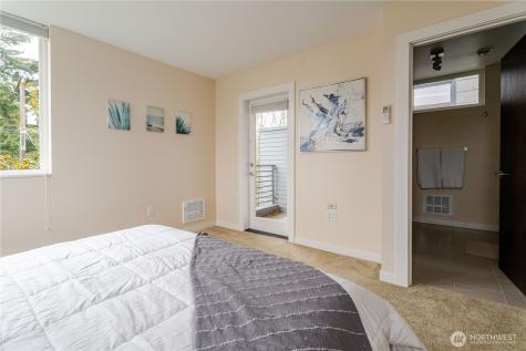 725 17th Avenue Seattle WA 98122