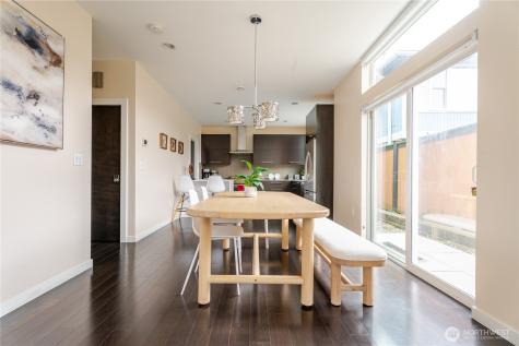 725 17th Avenue Seattle WA 98122