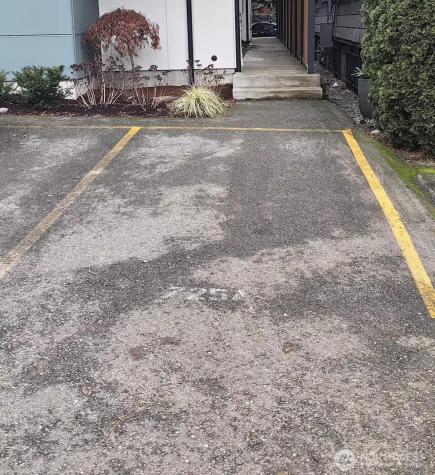 725 17th Avenue Seattle WA 98122