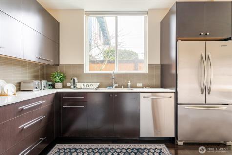 725 17th Avenue Seattle WA 98122