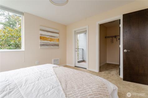 725 17th Avenue Seattle WA 98122