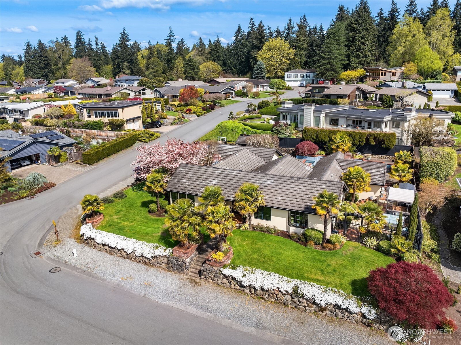 8201 SE 67th Street Mercer Island WA 98040
