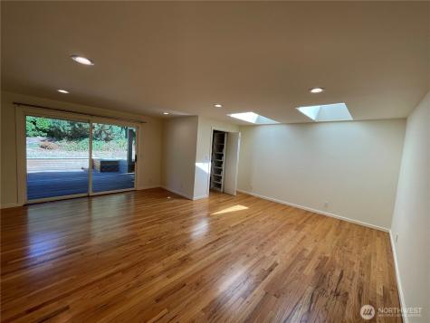 12456 SE 27th Street Bellevue WA 98005