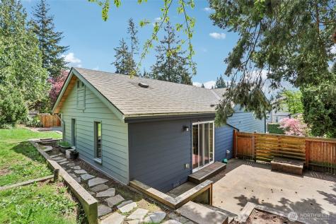 12456 SE 27th Street Bellevue WA 98005