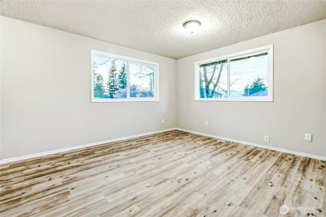 558 SW 298th Street Federal Way WA 98023