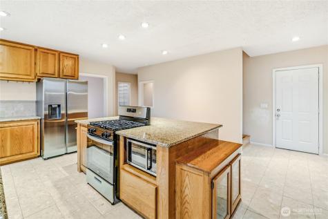558 SW 298th Street Federal Way WA 98023