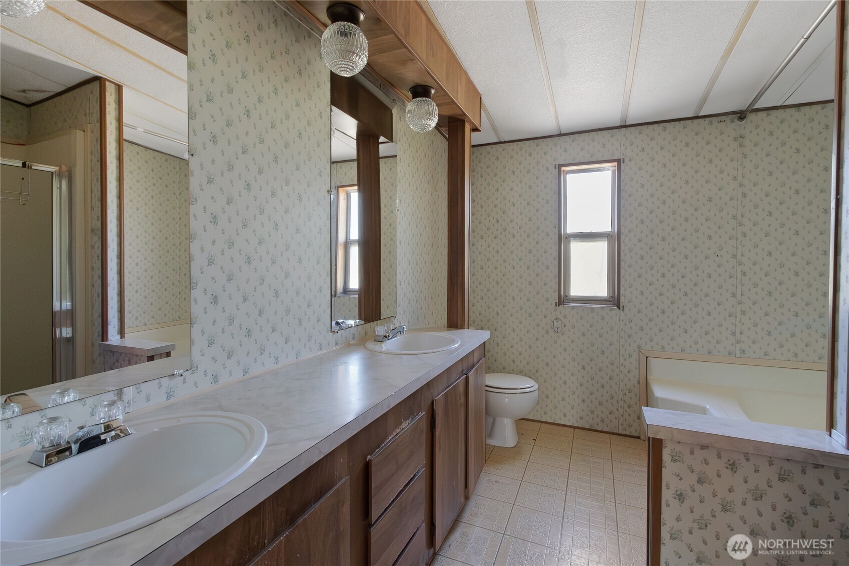 415 4th Avenue N Algona WA 98001