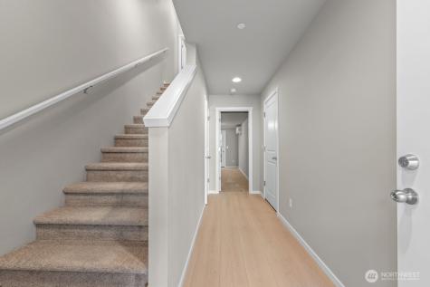 7027 Rainier Drive Everett WA 98203