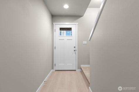 7027 Rainier Drive Everett WA 98203