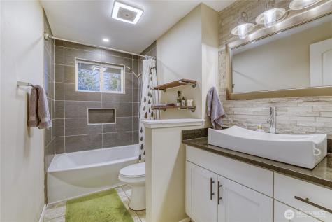 18517 44th Avenue W Lynnwood WA 98037
