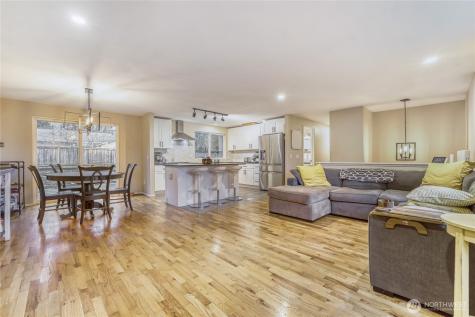 18517 44th Avenue W Lynnwood WA 98037