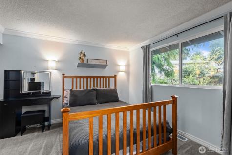 20806 23rd Avenue W Lynnwood WA 98036